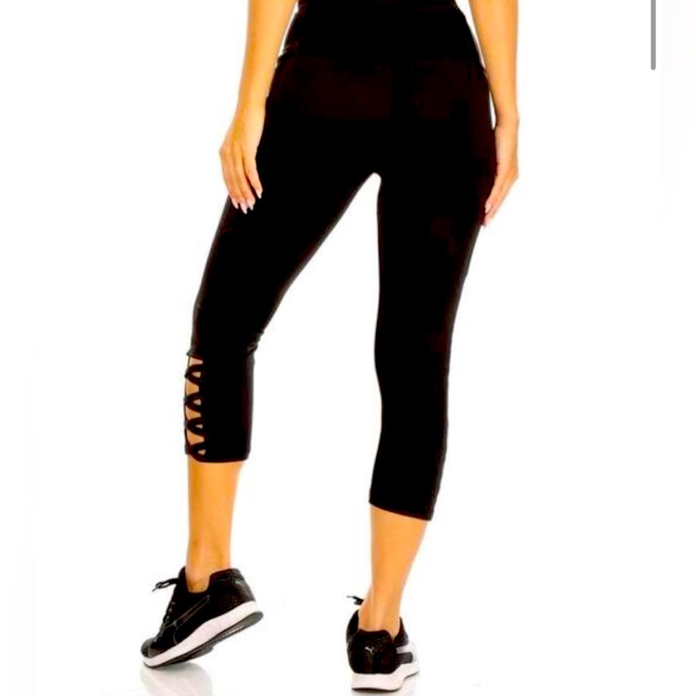 Black Capri Leggings